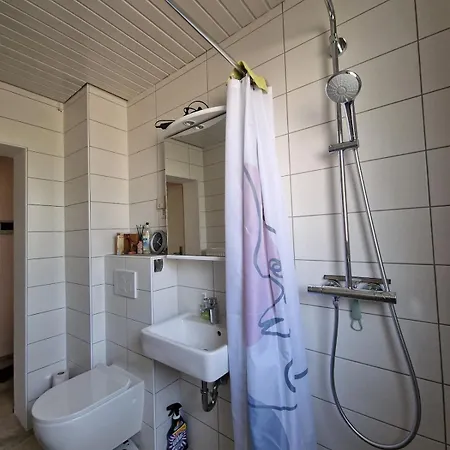 Cozy Modern Newly Renovated In