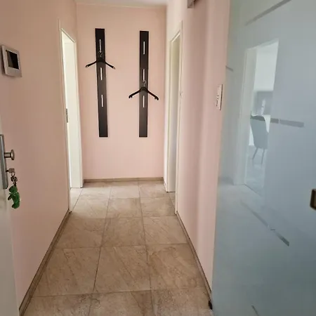 Cozy Modern Newly Renovated In Appartamento